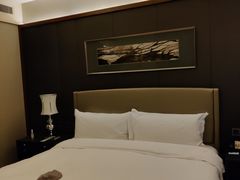 -天津京基皇冠假日酒店