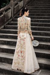 -曼青婚纱礼服馆