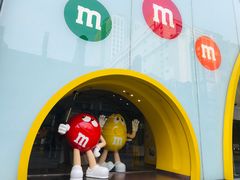 -m豆巧克力世界(上海世茂广场店)