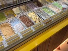 -Inside Scoop Suria KLCC