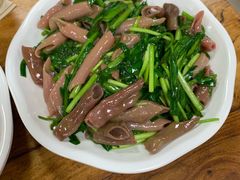 韭菜炒海肠-威海海鲜王(窑头路店)