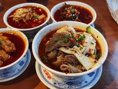 -炉小二铜锅牛蛙•川湘菜(三里屯店)