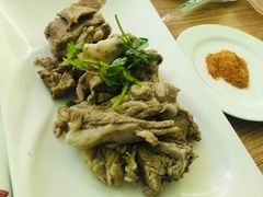 手抓羊排-清真·伊清阁餐厅