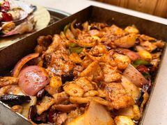 李村河底戳五花肉-老东镇啤酒屋海鲜加工·蒸汽海鲜·海鲜烧烤(台东店)