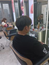 -藤野造型烫发染发