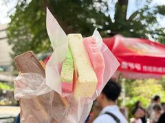 -詹爷爷乌节路街头冰淇淋