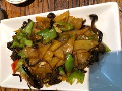 土豆片炒榛蘑-路家小馆(富力又一城店)