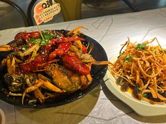 -巴厘龙虾·榜首油焖大虾(音乐学院·沿江酒馆店)