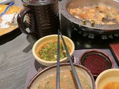-牛YO寿喜烧·铁板烧和牛火锅自助(市府恒隆店)