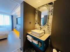 -爱舍海岸酒店(香港中路五四广场店)