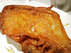 炸鸡腿薯条-香港新发烧腊茶餐厅(书城店)