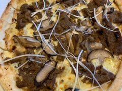 烤牛肉披萨-I HOLIC艾豪丽披萨(KKone店)