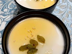 手工自制酸奶-巴扎美食·新疆菜·西域歌舞表演餐厅(新疆大厦店)