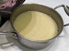 -红鼎豆捞·非遗鲍皇汤火锅(宝丰路店)