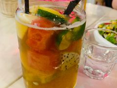 -樱花里音乐餐吧·牛扒椰子鸡(东圃店)