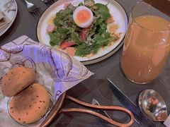主厨推介沙拉-YUE·6·西式融合餐厅(外滩六号店)