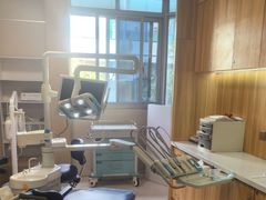 -上海仁爱医院口腔科 · 种植