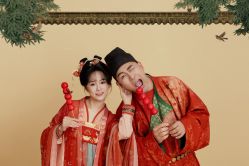 -雪中彩影婚纱摄影·微光艺术中心