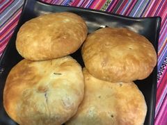 -香巴拉云南餐厅(华莱坞店)