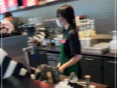 -星巴克臻选(莘庄仲盛店)