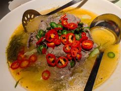 烧椒酸汤福山牛肉-闻见中国海南菜(K11店)