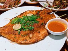 香茅草烤鲈鱼-一坐一忘云南菜(北京skp店)