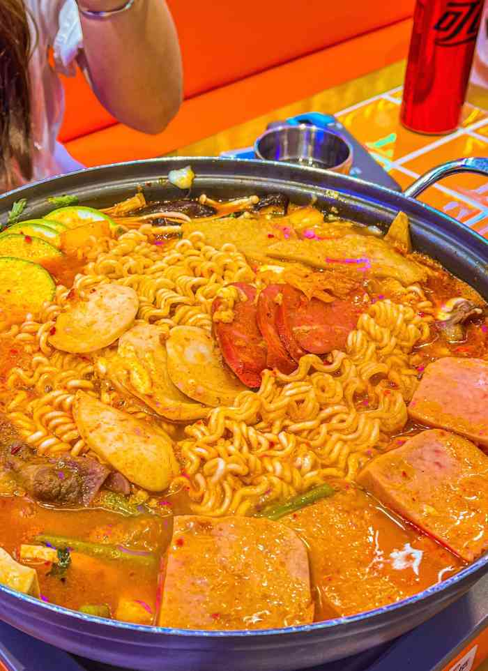 崔泽希韩式料理(momopark店)-"天气炎热来到了吉祥村的momopark,.