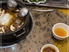 -乳仔牛牦牛汤锅 烤羊排(松潘古城店)