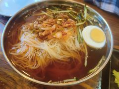 -韩风烤牛肉冷面店