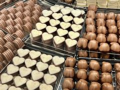 -Laderach 莱德拉(上海环贸iapm店)