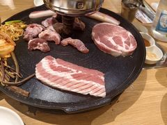 -江南猪肉商会无限续吃(弘大店)