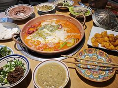 -洱火云南酸菜牛肉火锅(石景山当代商城店)