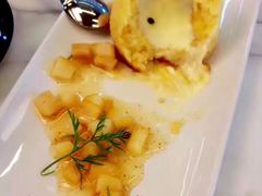 玉桂苹果奶酪流心蛋糕-Bracket Coffee(银河SOHO店)