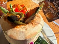 -Chom Cafe and Restaurant