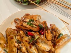 -嗨辣小聚·盘锦河蟹·海鲜烧烤龙虾(盘锦十年好店)
