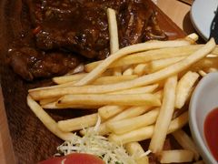 -Lia Cafe Bar Restaurant松山咖啡屋