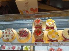 -花花卷卷·鲜食蛋糕(静安久光百货店)