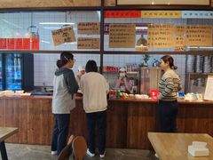 -丽丽三鲜螺蛳粉(田林路店)