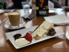 -12 Rocks Beach Bar Cafe