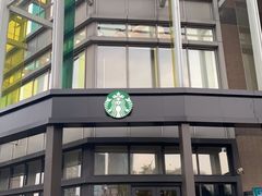 -星巴克臻选(莘庄仲盛店)