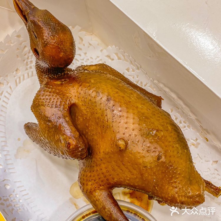 没有一个广州人能拒绝这流汁乳鸽吧！