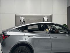 -TESLA 特斯拉(广州天环广场体验店)