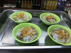 刮凉粉-裕新楼粉面馆·石磨手工粉(四方坪店)