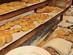 -筠咖啡西餐厅(上海国展宝龙丽筠酒店)