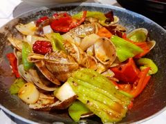 -巴厘龙虾·榜首油焖大虾(音乐学院·沿江酒馆店)
