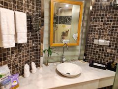 -岳阳阿波罗御庭酒店(岳阳楼区南湖广场店)