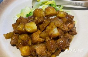 Bouncy Braised Pork with Potatoes