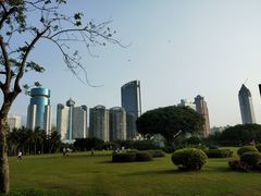 -万绿园