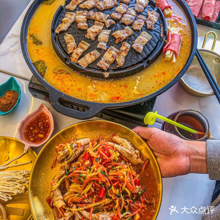 重庆美食|为了泰式火锅烤肉来一趟熙街