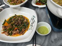 -蔼若春.传承三十年云南菜(金碧公园店)